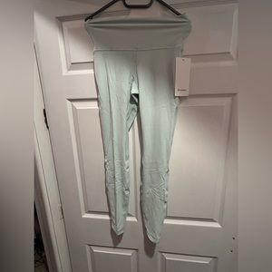 Align Leggings. NEVER WORN. TAGS ON.